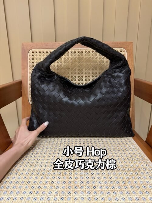 Jing Factory Small Hop 763966 Chocolate Brown Size 41*7*16cm